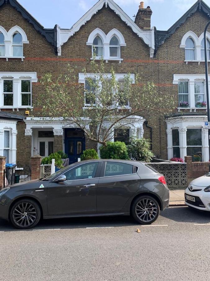 Victoria Dwellings Bed and Breakfast Londra Esterno foto